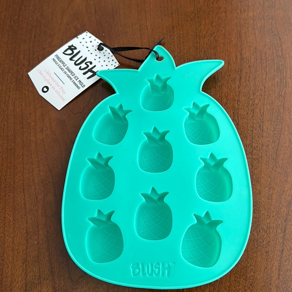 Blush Silicon Pineapple Ice Mold